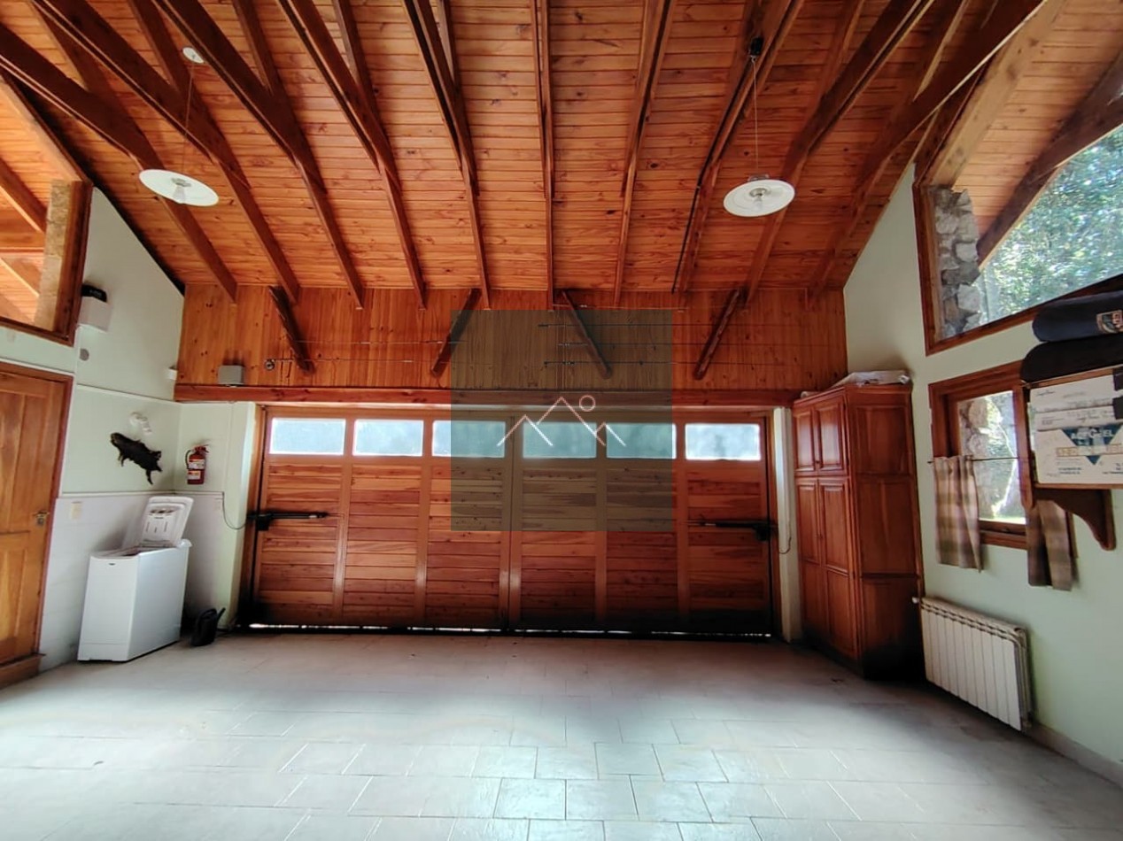 HERMOSA CASA EN VENTA - LOMAS DE CORRENTOSO