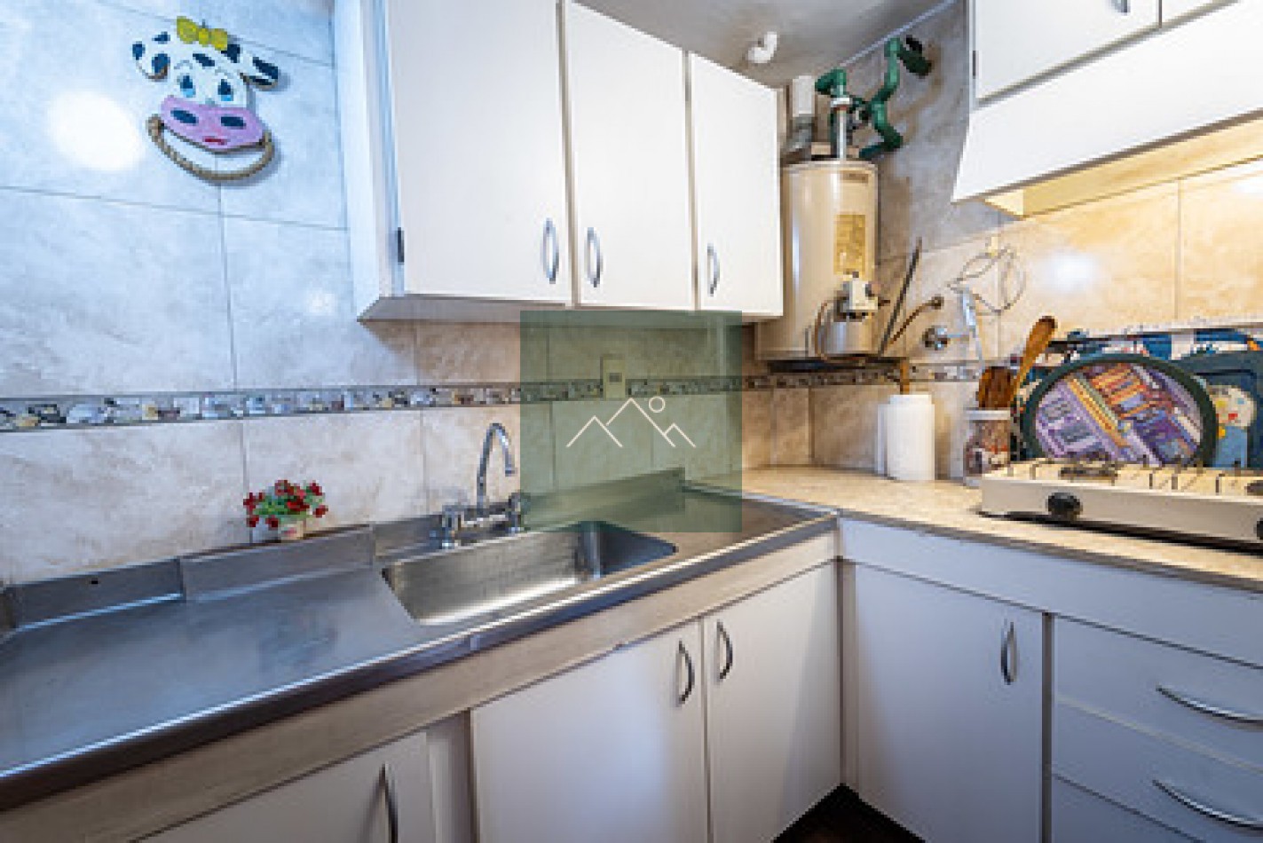 PROPIEDAD DESTACADA CON CARACTERISTICAS MUY IMPORTANTES EN SU CONSTRUCCION