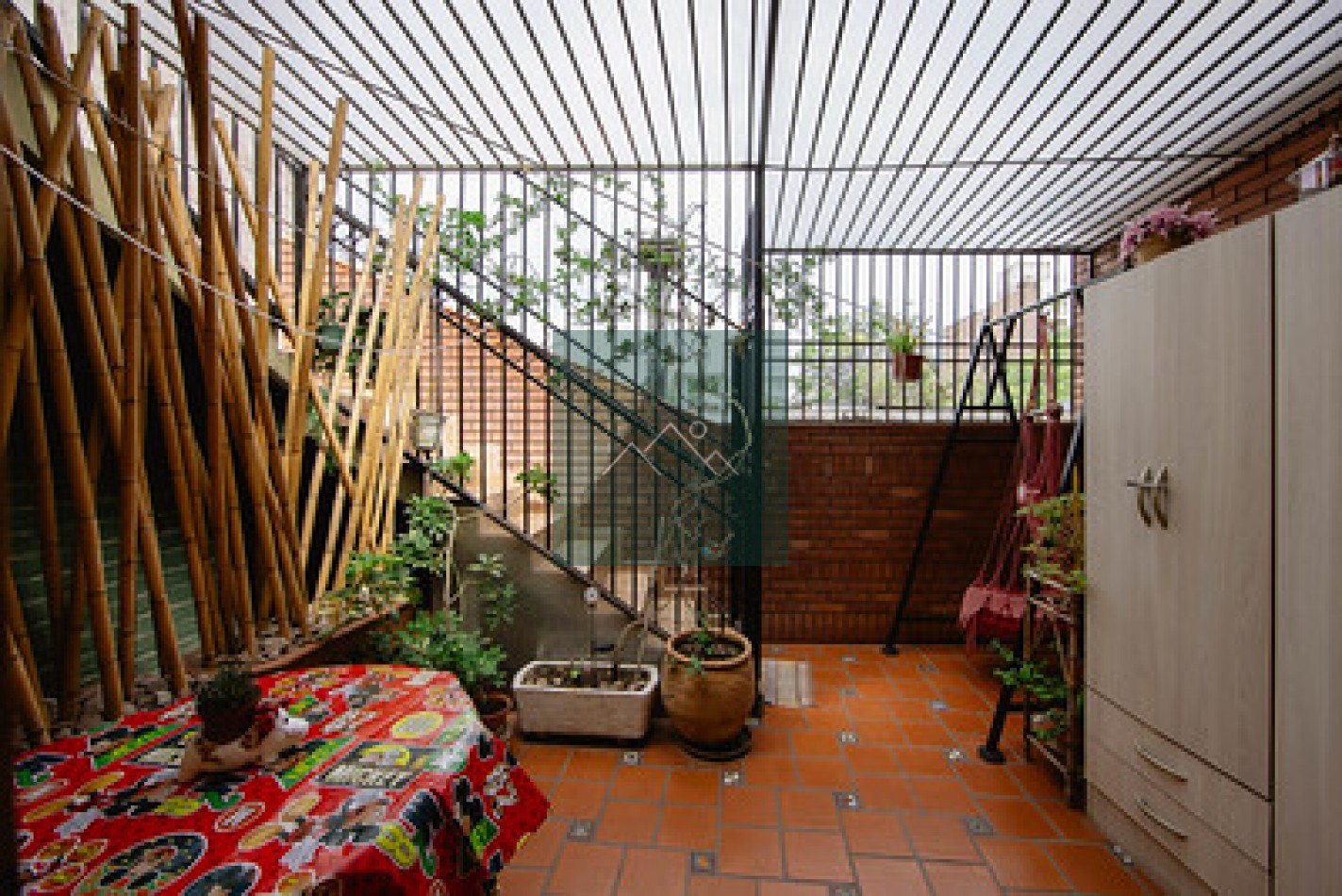 PROPIEDAD DESTACADA CON CARACTERISTICAS MUY IMPORTANTES EN SU CONSTRUCCION