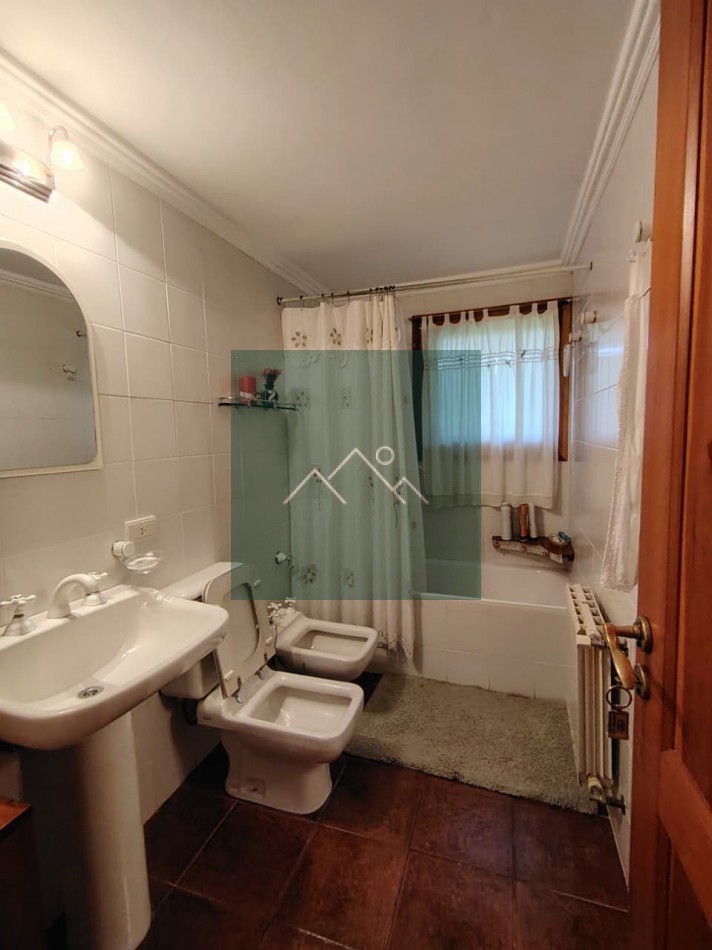 HERMOSA CASA EN VENTA - LOMAS DE CORRENTOSO