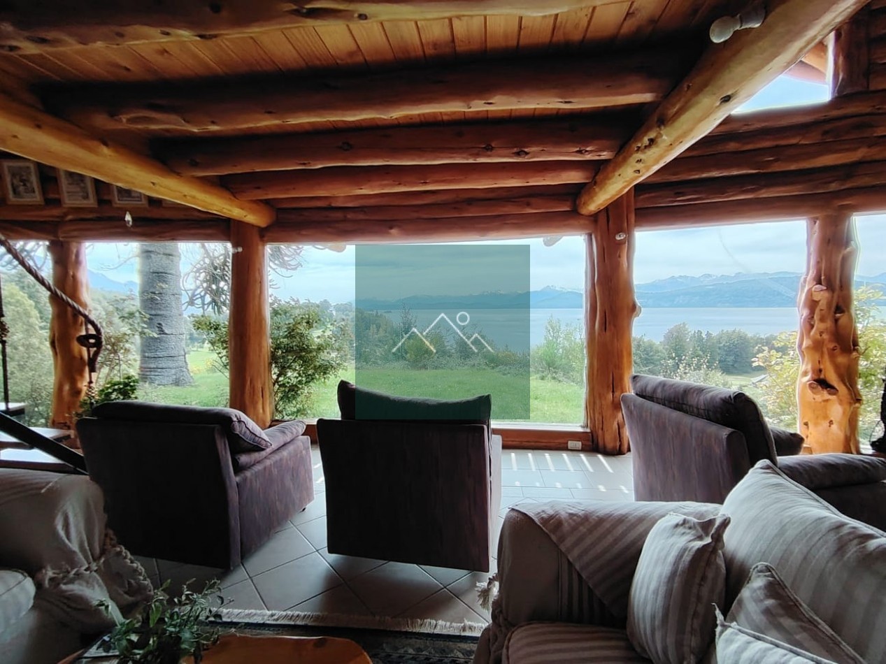 CASA EXCLUSIVA EN VENTA EN BARILOCHE