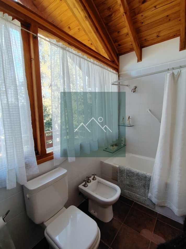 HERMOSA CASA EN VENTA - LOMAS DE CORRENTOSO