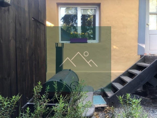 VENTA DE CASA Y PEQUEÑO DEPARTAMENTO