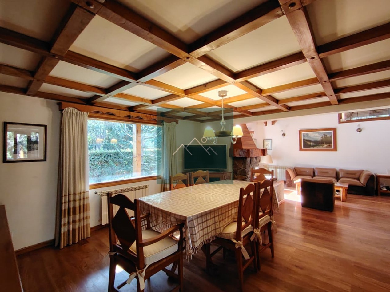 HERMOSA CASA EN VENTA - LOMAS DE CORRENTOSO