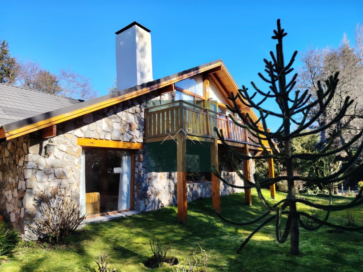 HERMOSA CASA EN VENTA - LOMAS DE CORRENTOSO