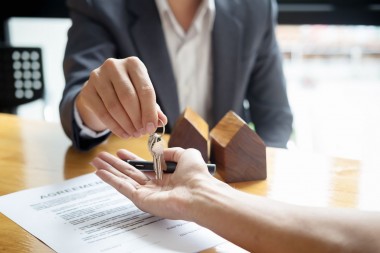 ¿Conviene vender o alquilar tu propiedad? Pros y contras de cada opción